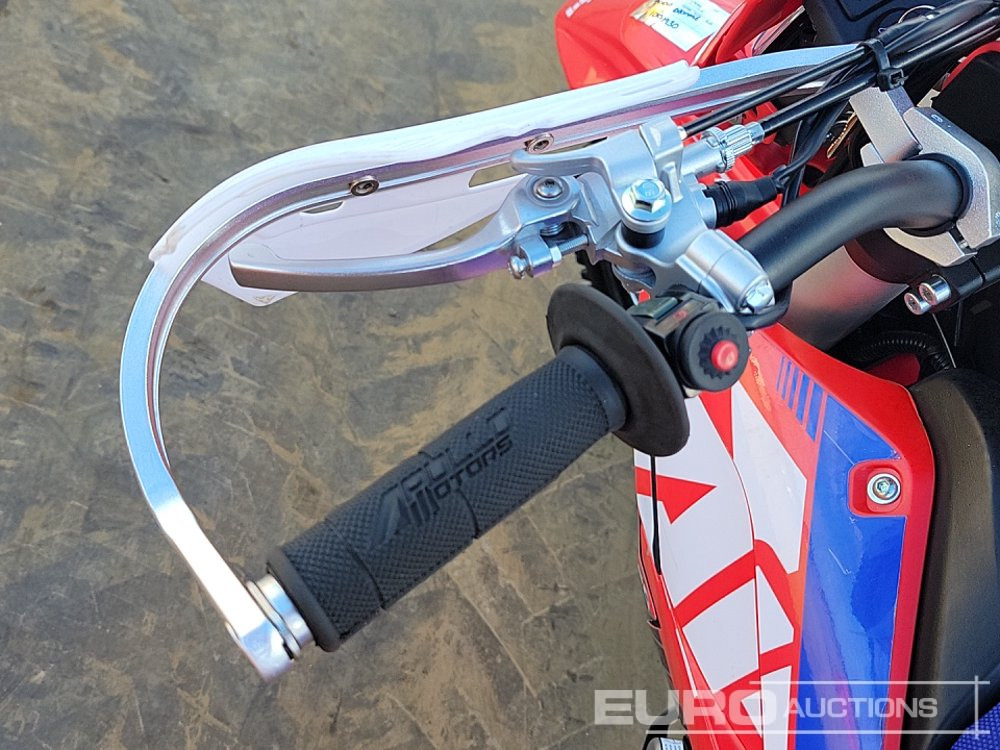 Motorcycle Unused 2025 Apollo Thunder 250cc Motorcross Bike, 21" Front, 18" Rear Tyres, Electric Start, Air Cooled, Hydraulic Suspension, Disc Brakes, Lighting Kit (UNASSEMBLED): picture 25 Motorcycle Unused 2025 Apollo Thunder 250cc Motorcross Bike, 21" Front, 18" Rear Tyres, Electric Start, Air Cooled, Hydraulic Suspension, Disc Brakes, Lighting Kit (UNASSEMBLED): picture 25