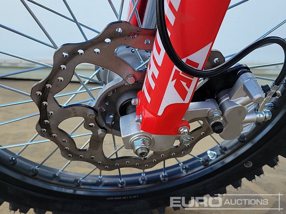 Motorcycle Unused 2025 Apollo Thunder 250cc Motorcross Bike, 21" Front, 18" Rear Tyres, Electric Start, Air Cooled, Hydraulic Suspension, Disc Brakes, Lighting Kit (UNASSEMBLED): picture 21 Motorcycle Unused 2025 Apollo Thunder 250cc Motorcross Bike, 21" Front, 18" Rear Tyres, Electric Start, Air Cooled, Hydraulic Suspension, Disc Brakes, Lighting Kit (UNASSEMBLED): picture 21