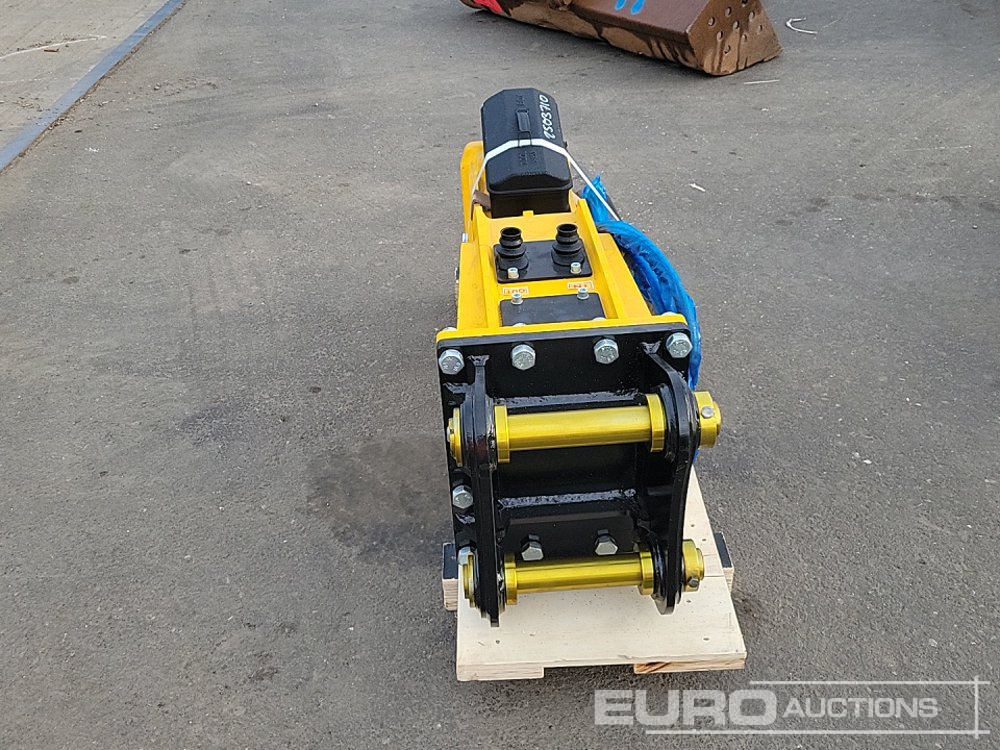 Unused 2025 NB NB680 - Hydraulic hammer: picture 4 Unused 2025 NB NB680 - Hydraulic hammer: picture 4