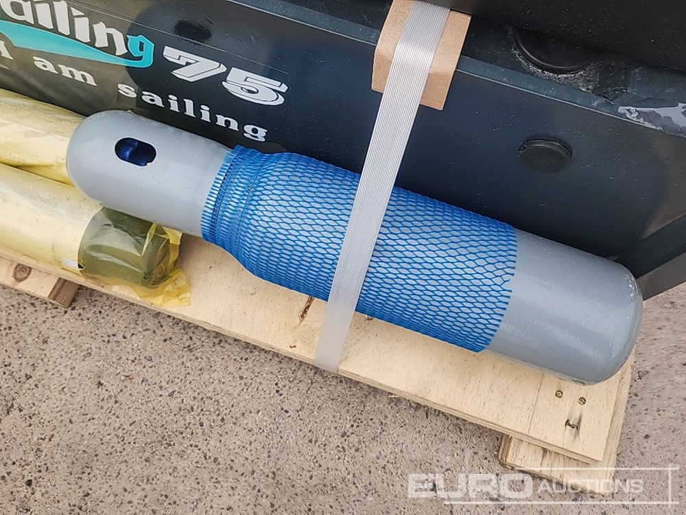 Unused 2025 Sailing 75 Hydraulic Breaker 50mm Pin to suit 6-8 Ton Excavator - Hydraulic hammer: picture 5 Unused 2025 Sailing 75 Hydraulic Breaker 50mm Pin to suit 6-8 Ton Excavator - Hydraulic hammer: picture 5