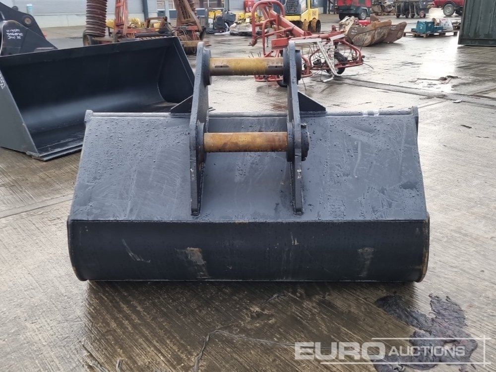 Unused 78" Scandinavian Bucket 80mm Pin to suit 20 Ton Excavator - Bucket: picture 4 Unused 78" Scandinavian Bucket 80mm Pin to suit 20 Ton Excavator - Bucket: picture 4
