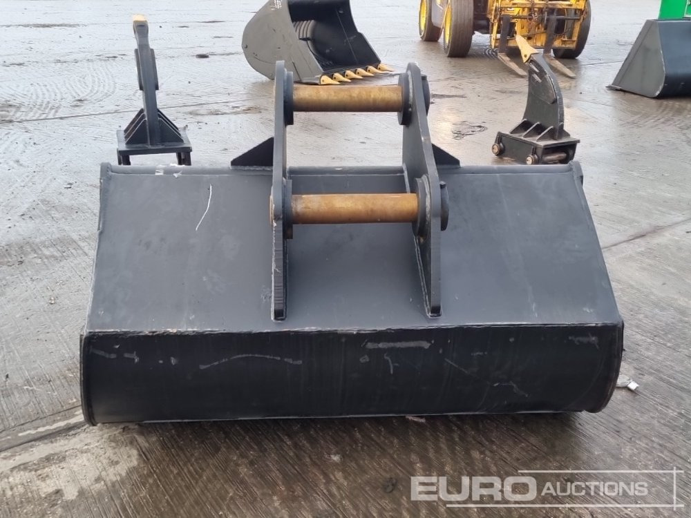 Unused 78" Scandinavian Bucket 80mm Pin to suit 20 Ton Excavator - Bucket: picture 4 Unused 78" Scandinavian Bucket 80mm Pin to suit 20 Ton Excavator - Bucket: picture 4
