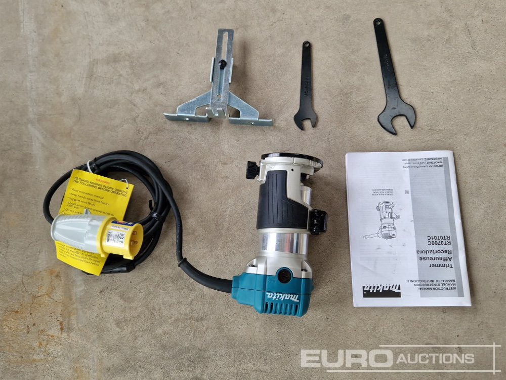 Unused Makita RT0700C 110v Router - Construction equipment: picture 3 Unused Makita RT0700C 110v Router - Construction equipment: picture 3
