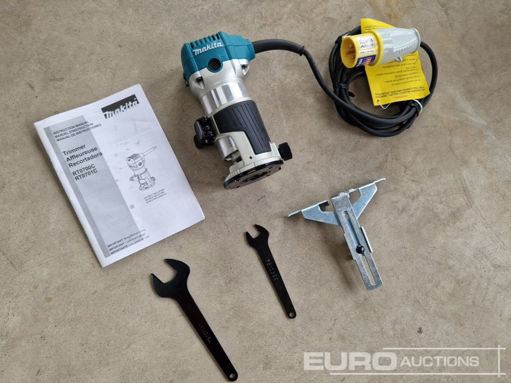 Unused Makita RT0700C 110v Router - Construction equipment: picture 2 Unused Makita RT0700C 110v Router - Construction equipment: picture 2
