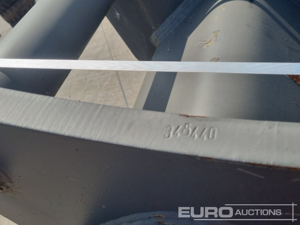 New Bucket Unused Miller 60" Digging Bucket 100mm Pin to suit 40 Ton Excavator: picture 14