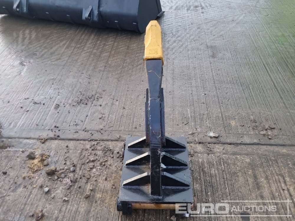 Unused Ripper 65mm Pin to suit 13 Ton Excavator - Bucket: picture 4 Unused Ripper 65mm Pin to suit 13 Ton Excavator - Bucket: picture 4