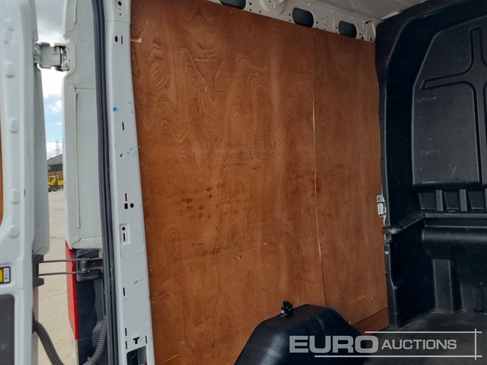 Van 2020 Ford Transit: picture 19
