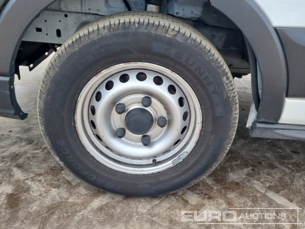 Van 2020 Ford Transit: picture 13