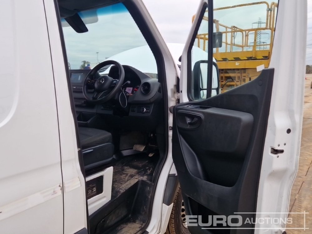 Van 2021 Mercedes Sprinter: picture 24