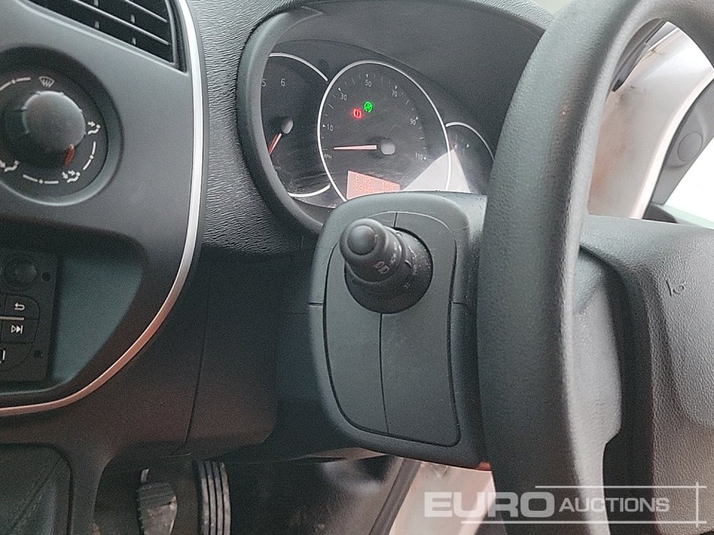 Van 2021 Nissan NV250: picture 24