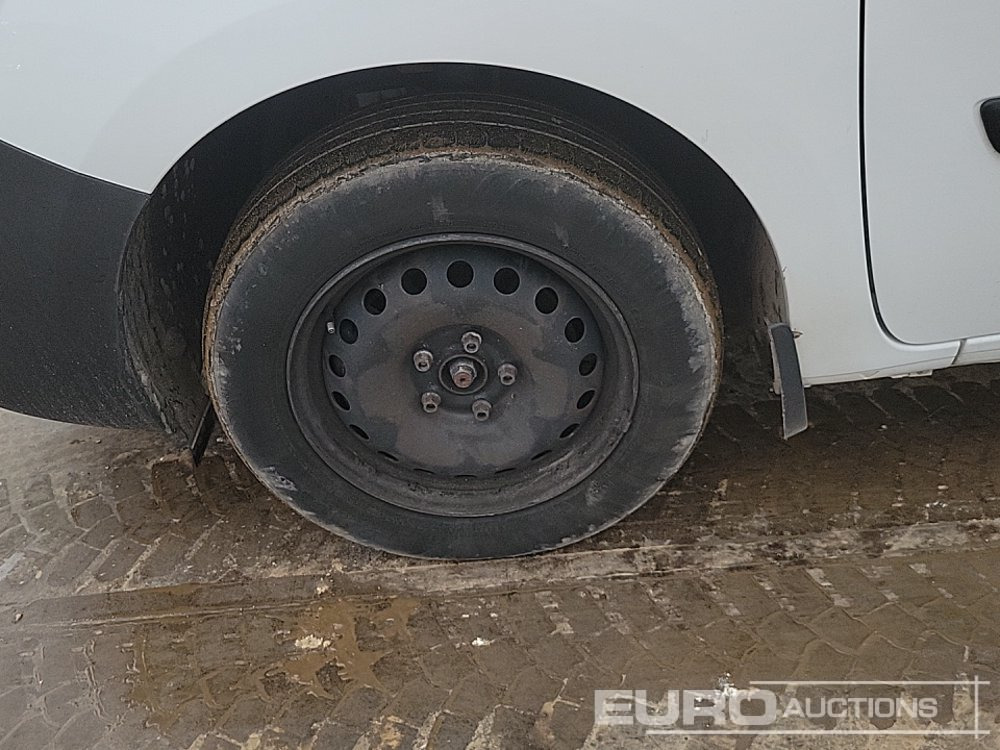 Van 2021 Nissan NV250: picture 9