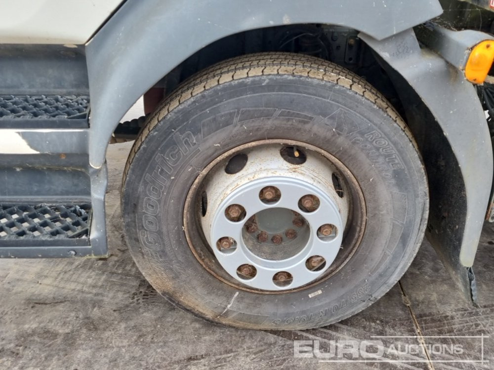 Tank truck Volvo FL290: picture 9