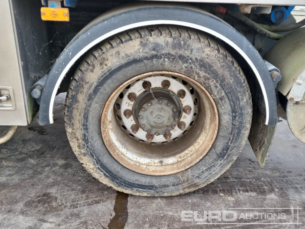 Tank truck Volvo FL290: picture 10