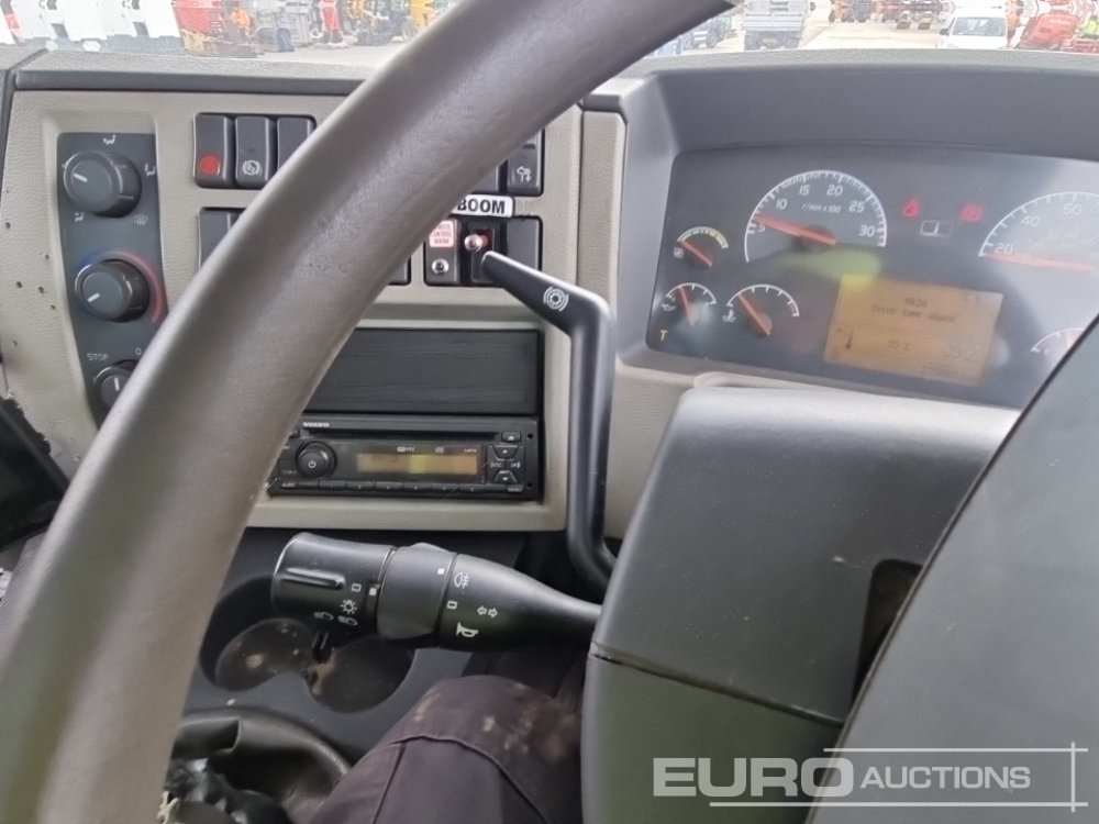 Tank truck Volvo FL290: picture 42