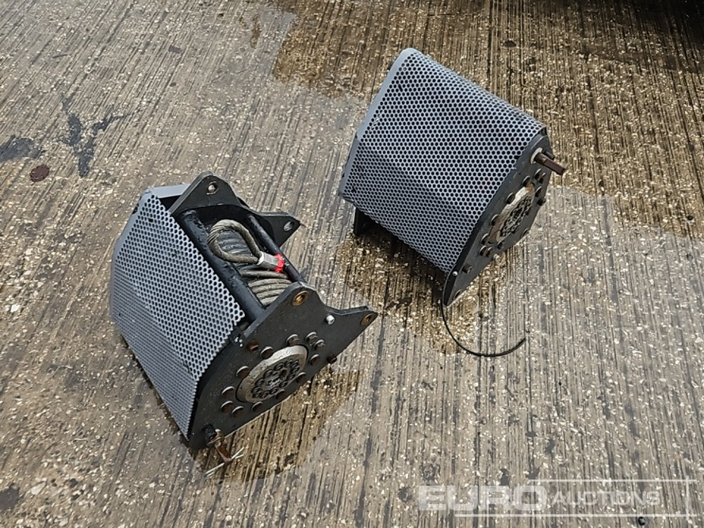 Winch (2 of) - Winch: picture 3 Winch (2 of) - Winch: picture 3