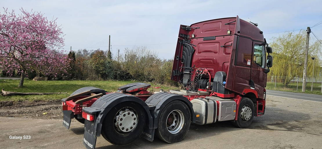 Renault T520 - Tractor unit: picture 3 Renault T520 - Tractor unit: picture 3