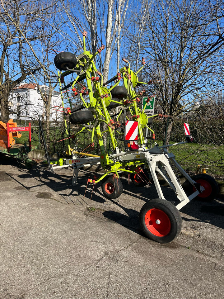 Voltafieno Claas Volto 900T - Tedder/ Rake: picture 2 Voltafieno Claas Volto 900T - Tedder/ Rake: picture 2