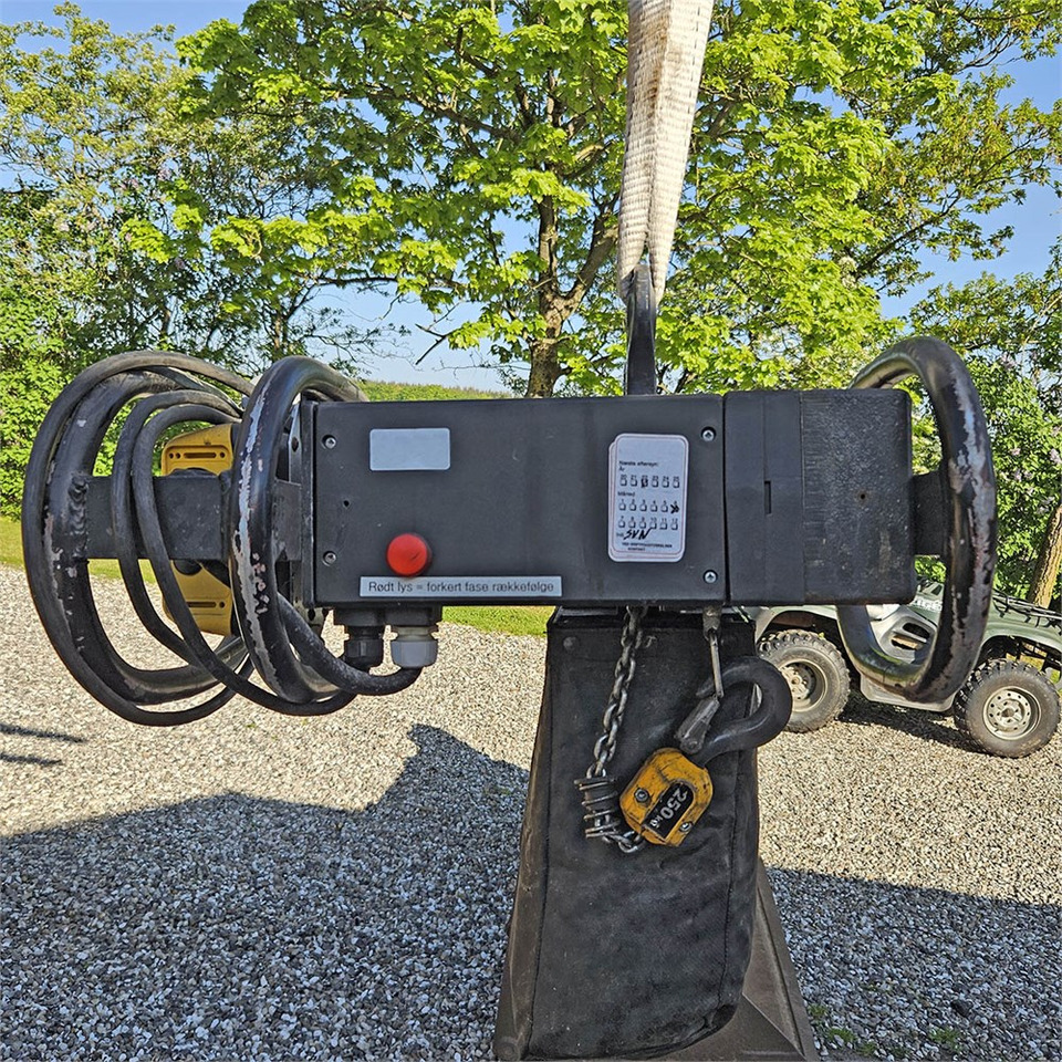 ABC 250kg - Winch: picture 1 ABC 250kg - Winch: picture 1