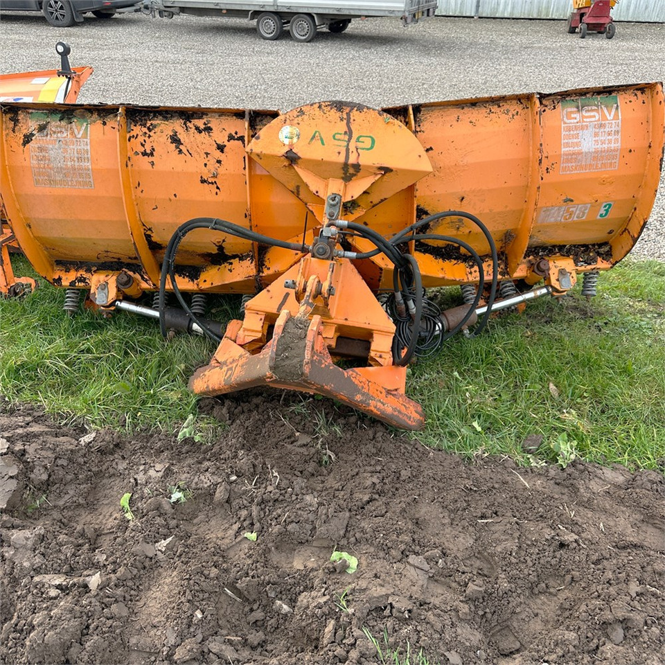 ABC Sneplov 240 cm - Sand/ Salt spreader: picture 5 ABC Sneplov 240 cm - Sand/ Salt spreader: picture 5