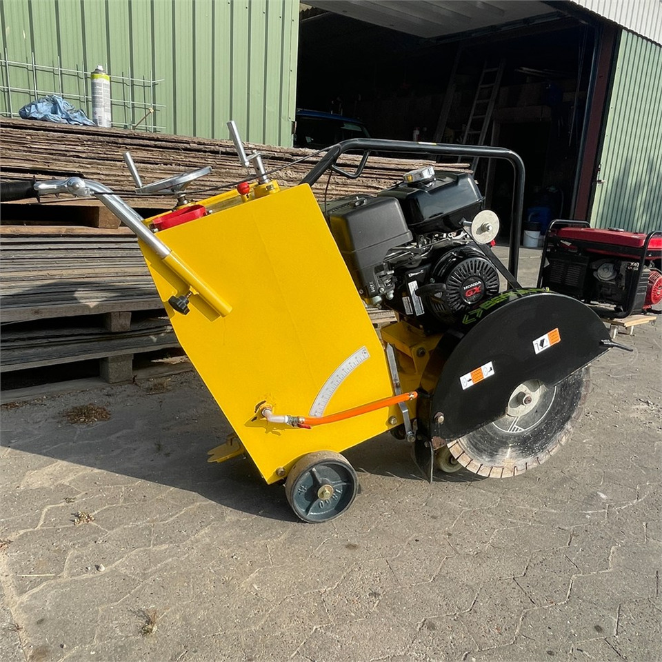Bernards BS20-40 - Asphalt machine: picture 3 Bernards BS20-40 - Asphalt machine: picture 3