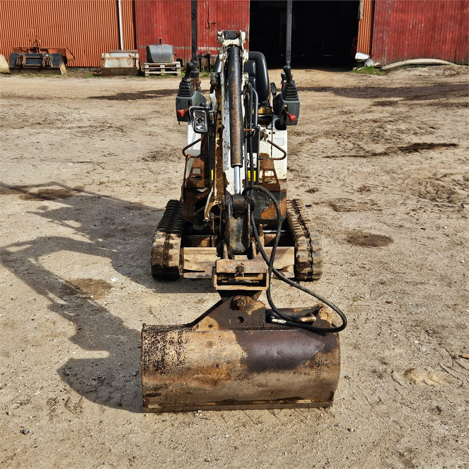 Bobcat E10 - Mini excavator: picture 3 Bobcat E10 - Mini excavator: picture 3