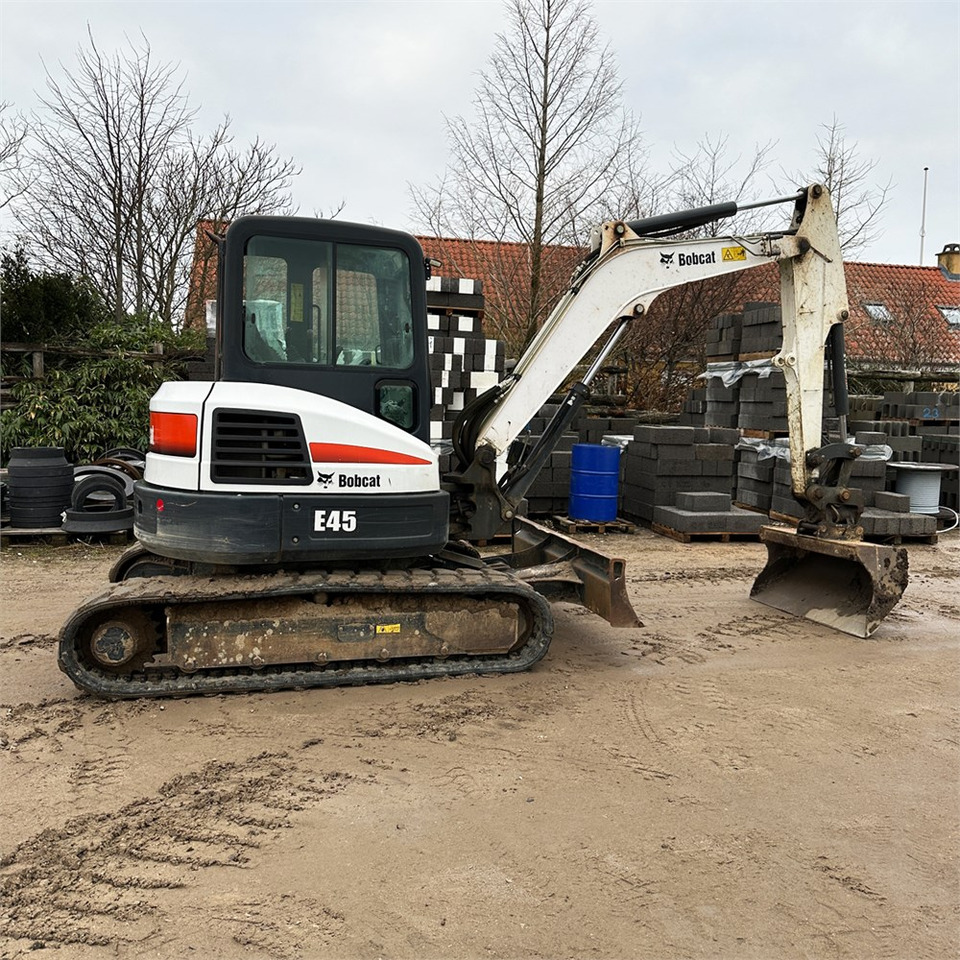 Bobcat E45 - Mini excavator: picture 2 Bobcat E45 - Mini excavator: picture 2