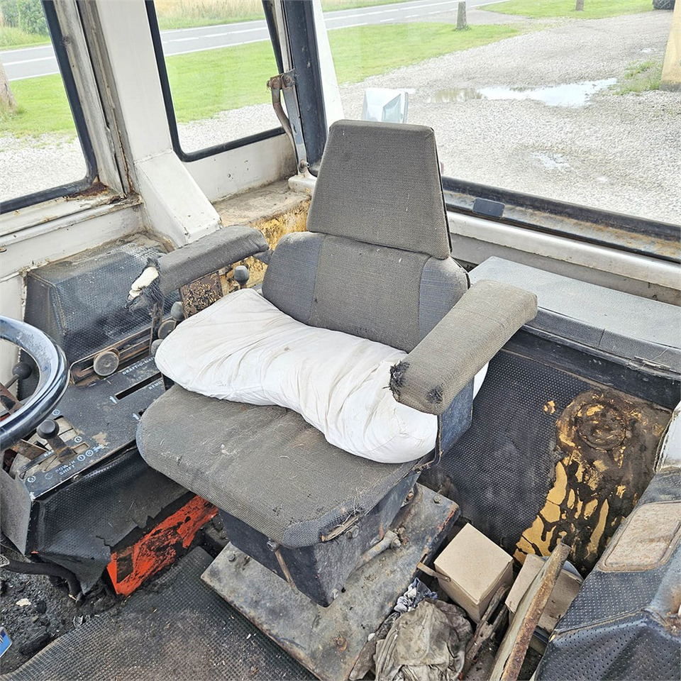 Farm tractor Case 1270 Agri King: picture 9