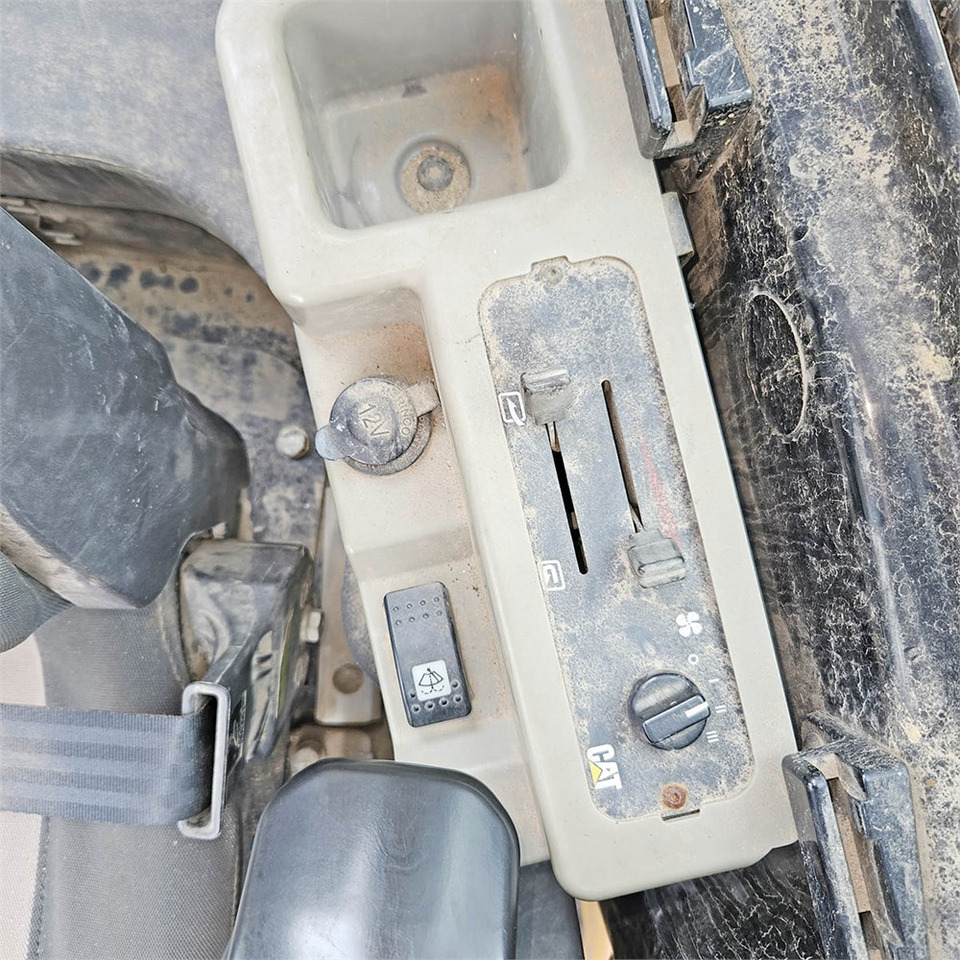 Mini excavator Caterpillar Cat 305D CR: picture 16