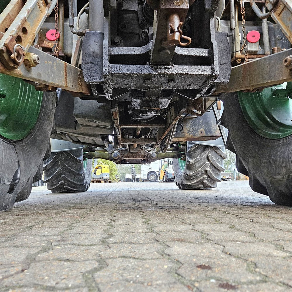 Farm tractor Claas Ares 697: picture 46 Farm tractor Claas Ares 697: picture 46