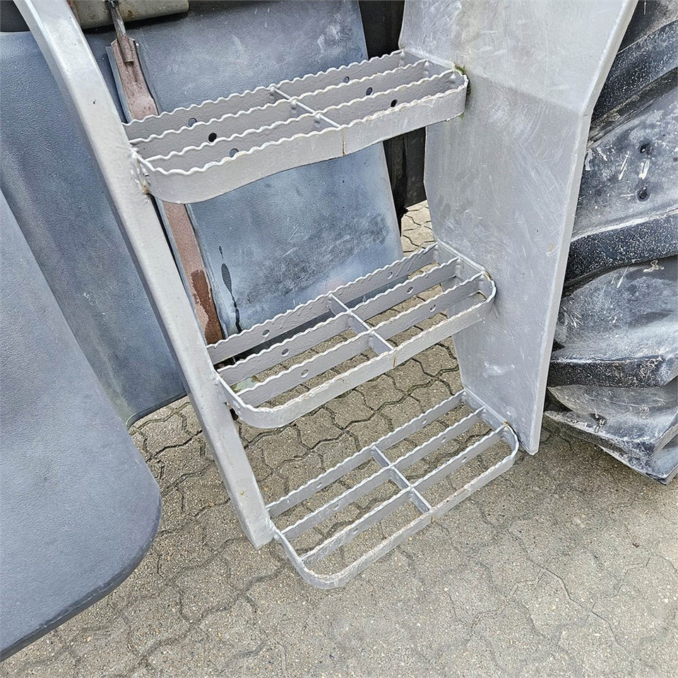 Farm tractor Claas Ares 697: picture 41 Farm tractor Claas Ares 697: picture 41