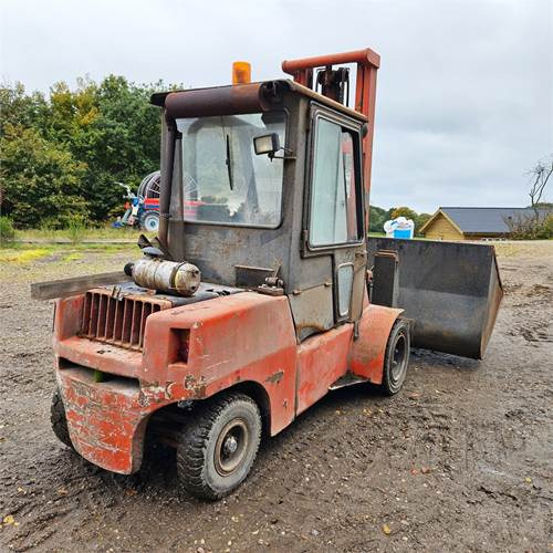 Dantruck 4004 - Forklift: picture 5 Dantruck 4004 - Forklift: picture 5