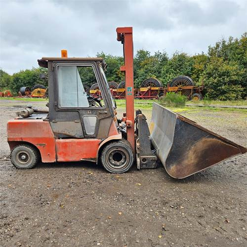 Dantruck 4004 - Forklift: picture 3 Dantruck 4004 - Forklift: picture 3