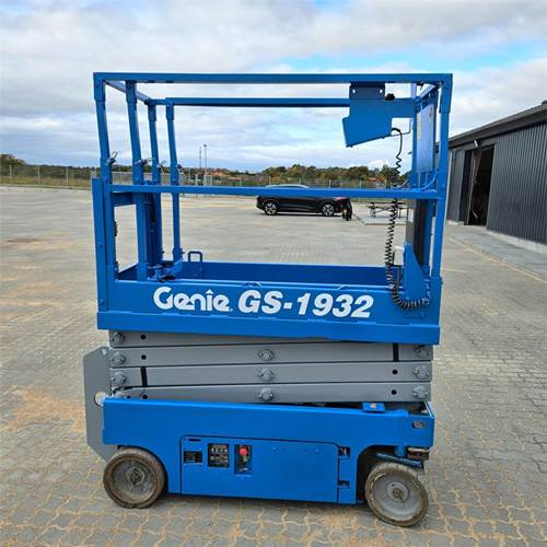 Scissor lift Genie GS-1932: picture 7 Scissor lift Genie GS-1932: picture 7