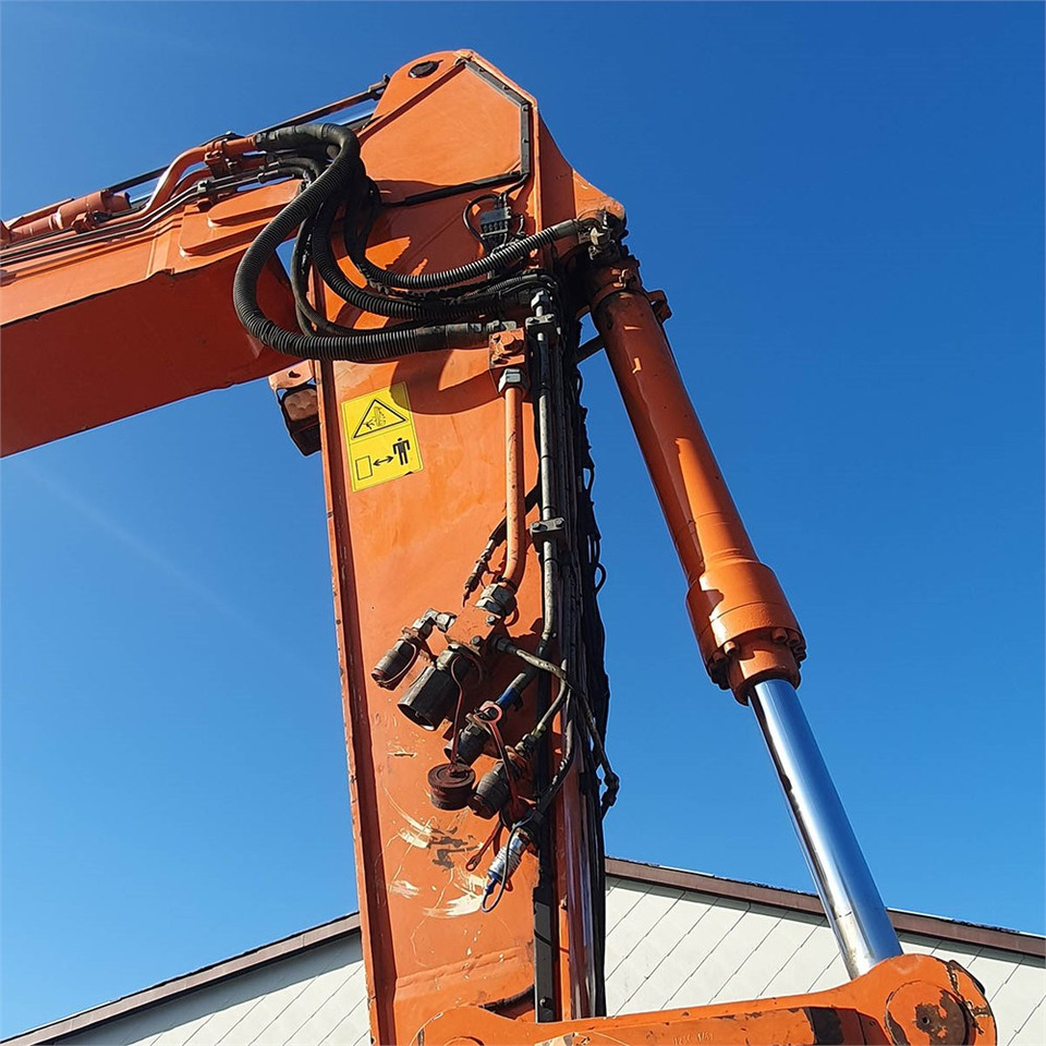 Crawler excavator Hitachi Hitachi ZX250 LC-5B: picture 38