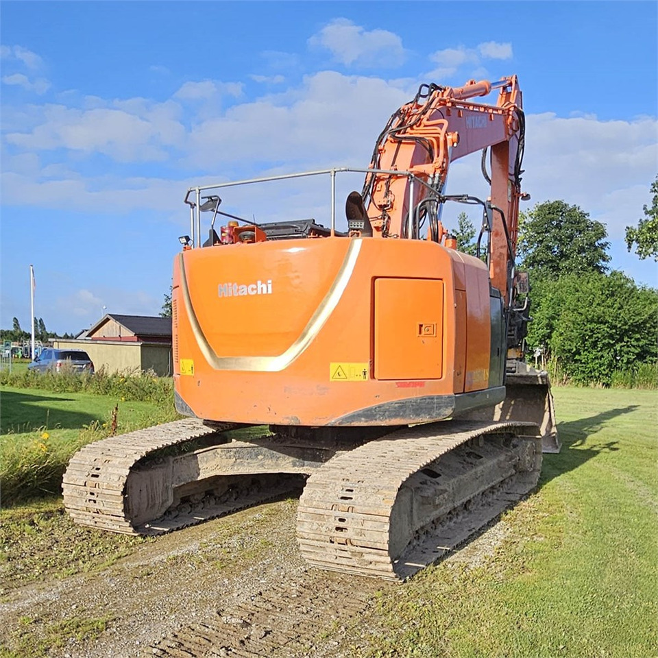 Hitachi ZX 225 - Crawler excavator: picture 4 Hitachi ZX 225 - Crawler excavator: picture 4