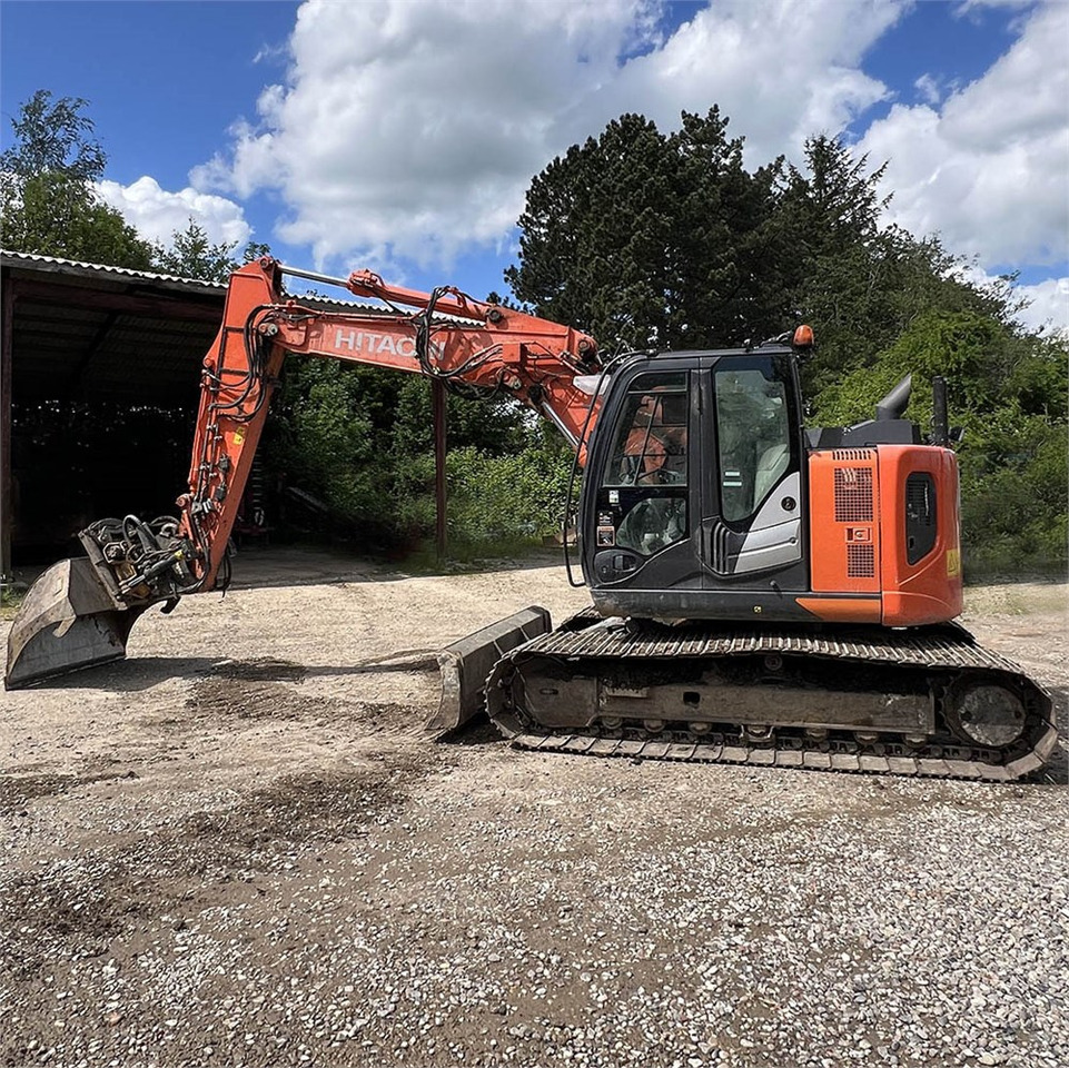 Hitachi ZX135 US-6 - Crawler excavator: picture 1 Hitachi ZX135 US-6 - Crawler excavator: picture 1