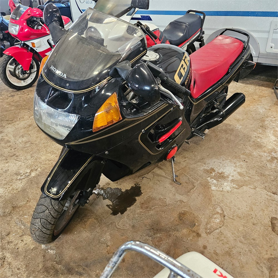 Honda CBR1000F - Motorcycle: picture 3 Honda CBR1000F - Motorcycle: picture 3