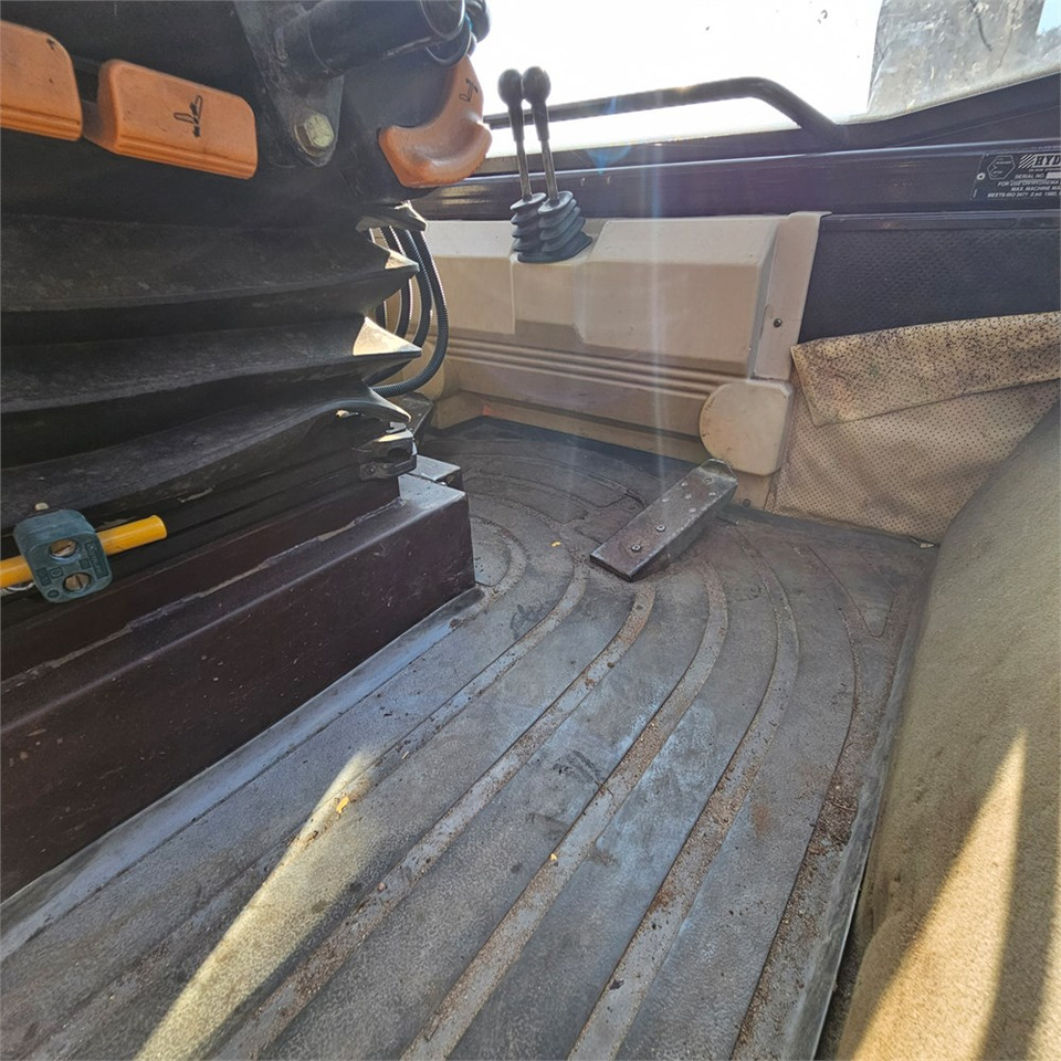 Backhoe loader Hydrema 906B: picture 20