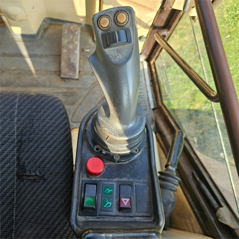 Backhoe loader Hydrema 906B: picture 11