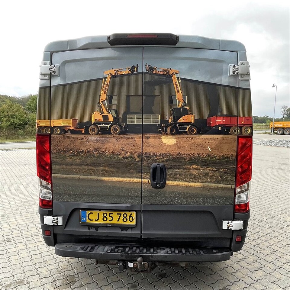Iveco 35-120 HI Matic - Panel van: picture 5 Iveco 35-120 HI Matic - Panel van: picture 5
