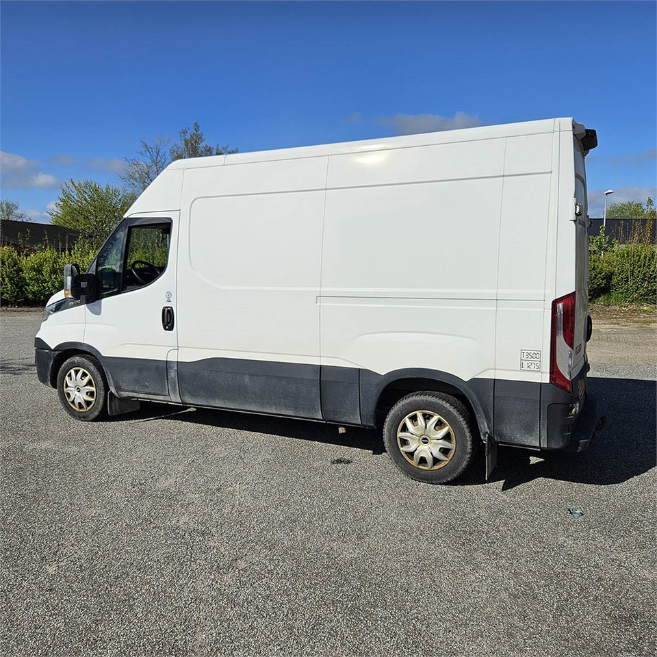 Iveco Daily 35s17 3,0D - Panel van: picture 4 Iveco Daily 35s17 3,0D - Panel van: picture 4