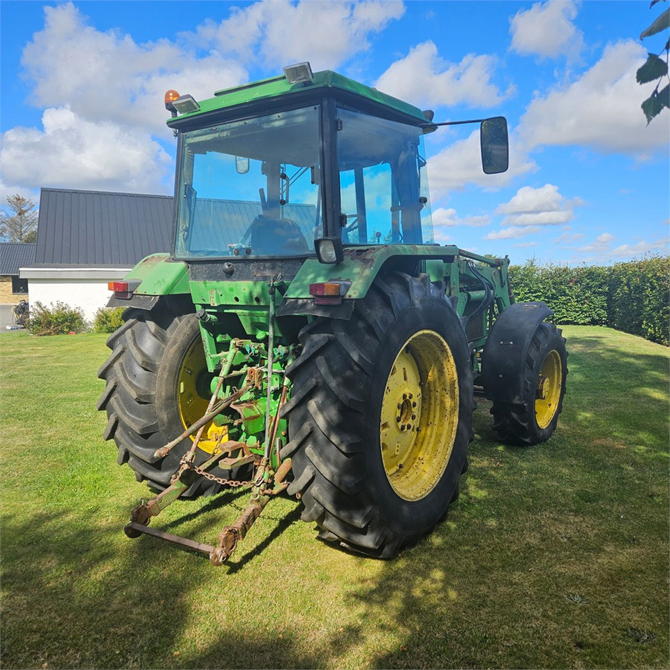 John Deere 3140 - Farm tractor: picture 4 John Deere 3140 - Farm tractor: picture 4