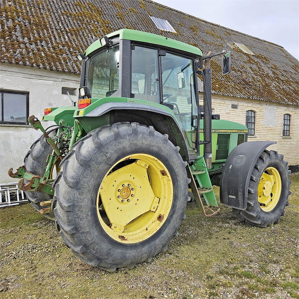 John Deere 6900 - Farm tractor: picture 4 John Deere 6900 - Farm tractor: picture 4