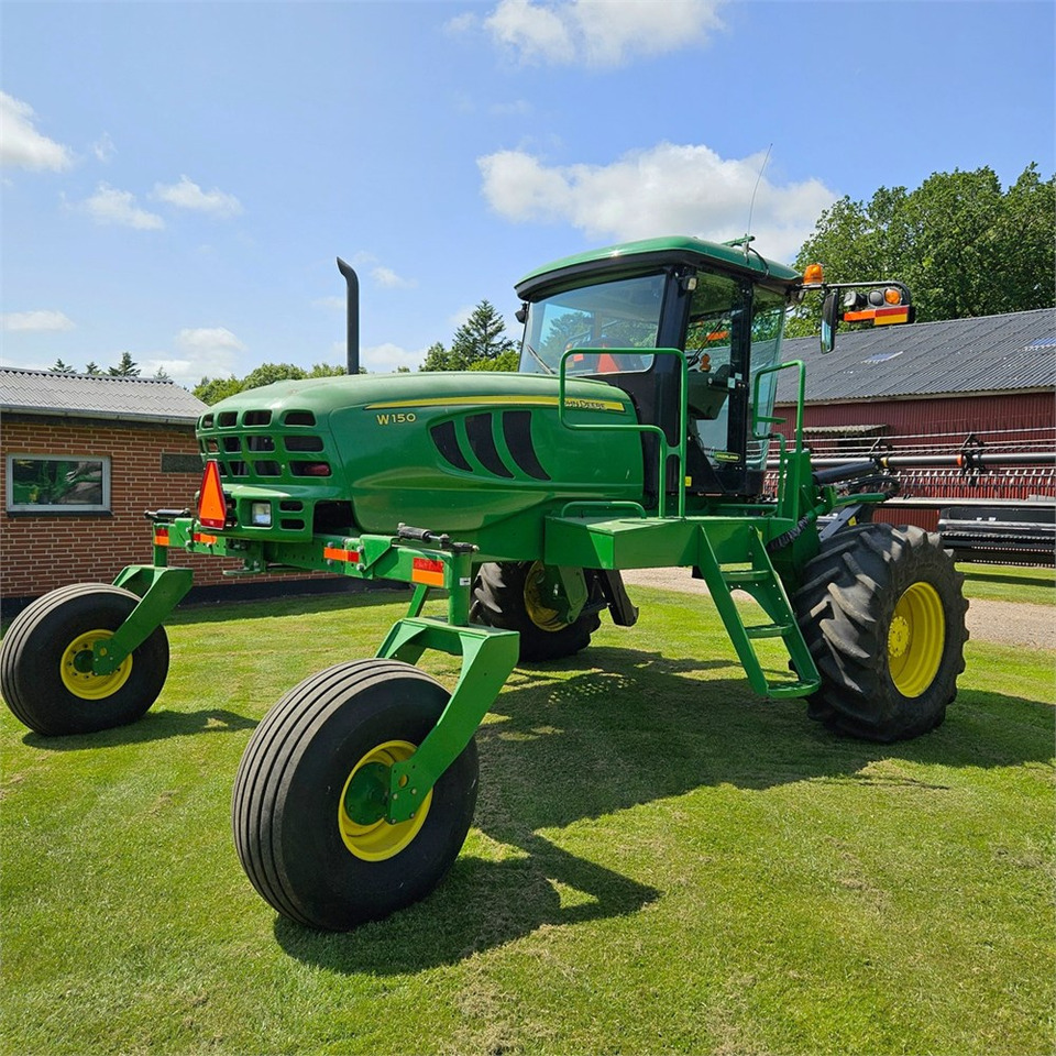 Harvester John Deere W150: picture 6