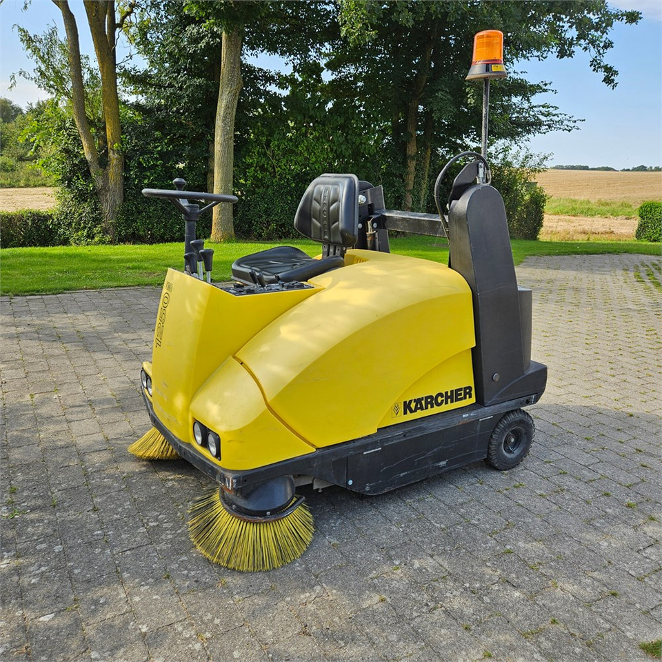 Kärcher KMR 1250 B - Industrial sweeper: picture 1 Kärcher KMR 1250 B - Industrial sweeper: picture 1