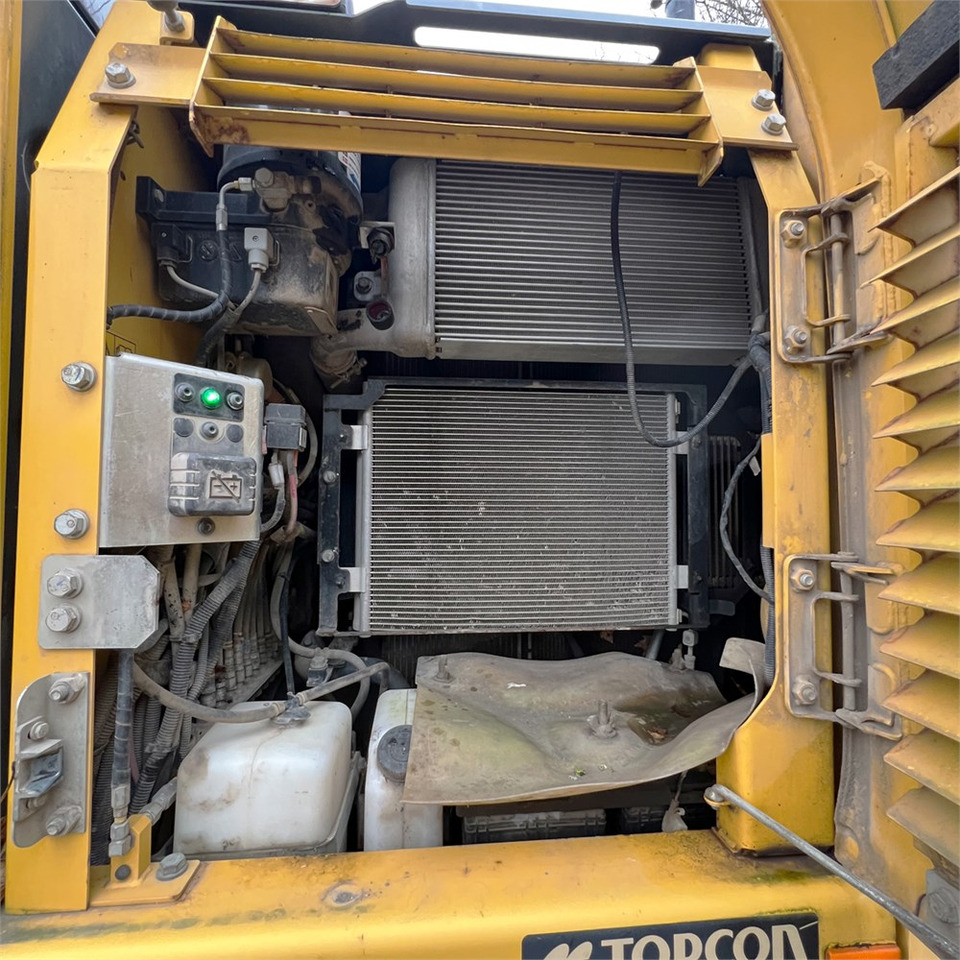 Wheel excavator Komatsu PW148-10: picture 32