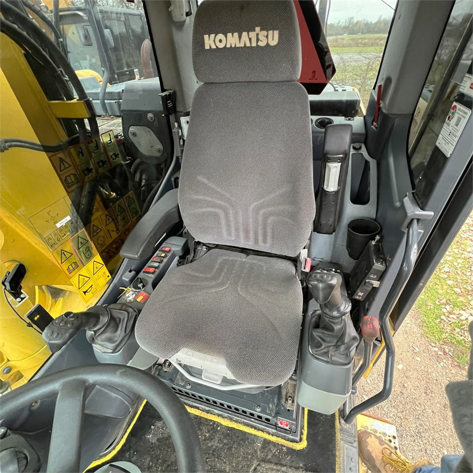 Wheel excavator Komatsu PW148-10: picture 25