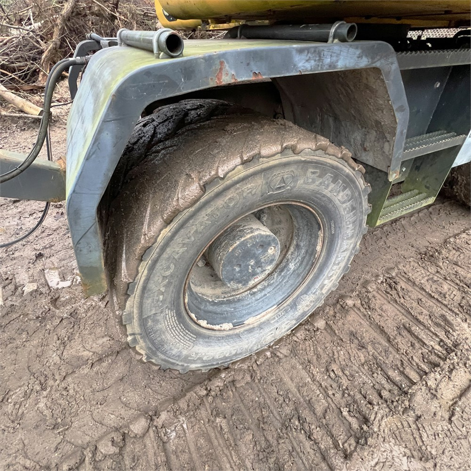 Wheel excavator Komatsu PW148-10: picture 31