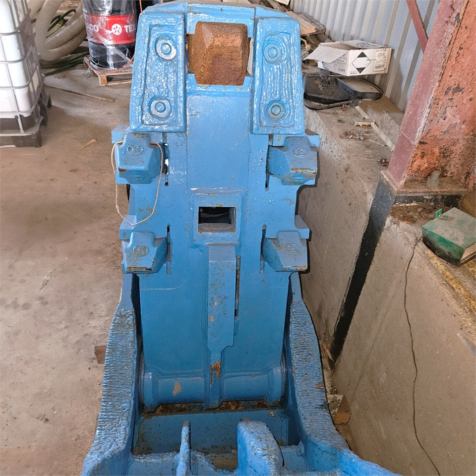 Krupp CP2300 - Demolition shears for Construction machinery: picture 4 Krupp CP2300 - Demolition shears for Construction machinery: picture 4