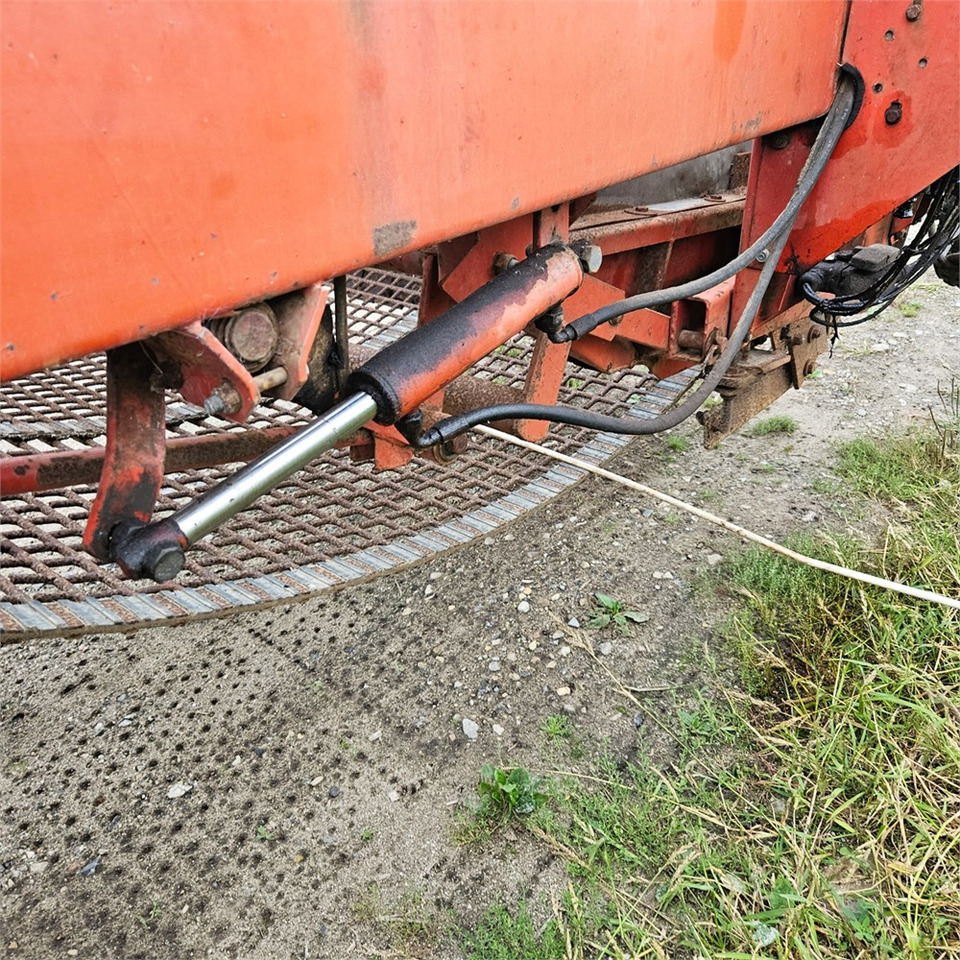 Kverneland UN 2200 on lease Kverneland UN 2200: picture 13